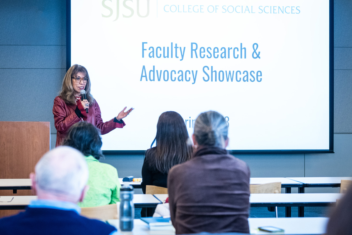 President Teniente-Matson speaking to an audience.